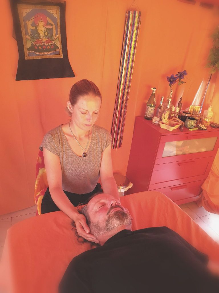 eine Reiki-Meisterin .... ist was? .... macht was? 
